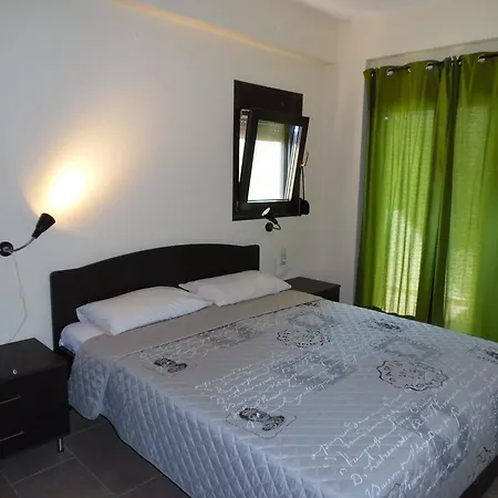 Artemis Appartments Appartamento Pitsidia